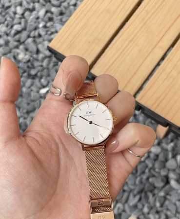 My best friend gave me this dream watch! Dw The moment I received it, I screamed - Click Image to Close