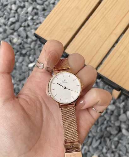 My best friend gave me this dream watch! Dw The moment I received it, I screamed