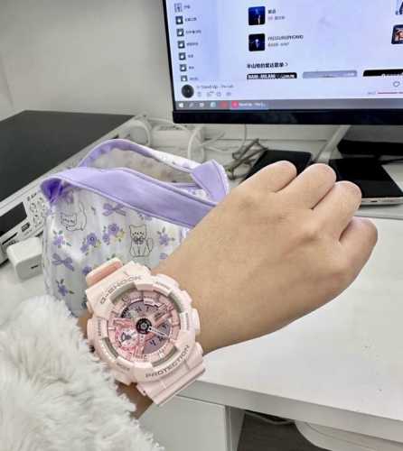 Help! I was absolutely blown away by the gift I just opened! This pink and whit