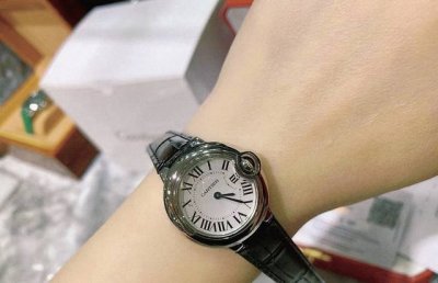 Ballon Bleu, a popular and highly-rated watch. Each Ballon Bleu watch features t