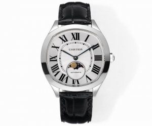 Cartier Drive De Cartier series watch. With its elegant and solemn cushion-shape