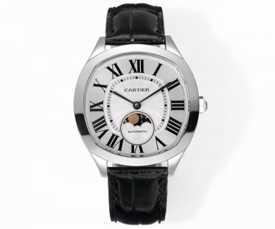 Cartier Drive De Cartier series watch. With its elegant and solemn cushion-shape