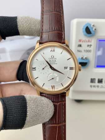 Zf presents the stunning Omega De Ville multi-function watch, a significant tech - Click Image to Close
