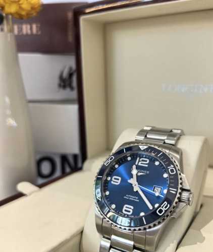 Longines' super popular diving watch, blue dial Conquest 40% off + get Longines