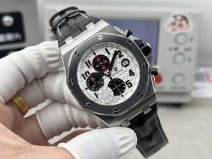 Audemars Piguet Royal Oak 26238 with rubber, leather, and steel straps. Featurin