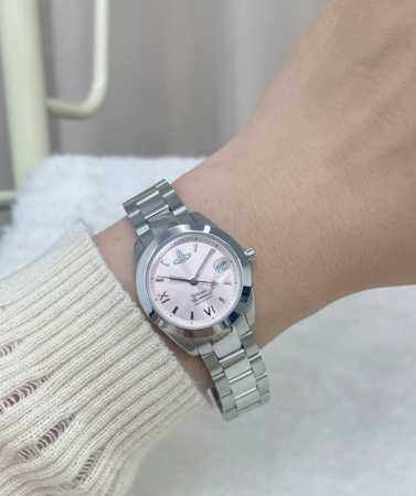 Just got my Vivienne Westwood pink watch, and the adorable pink dial instantly m - Click Image to Close