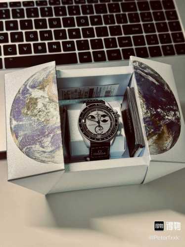 Swatch co-branded Omega watch, light and comfortable, suitable size, fashionable