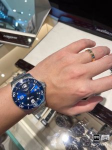 As another new favorite for couples, the Bv logo ring size is 5678 US size . It