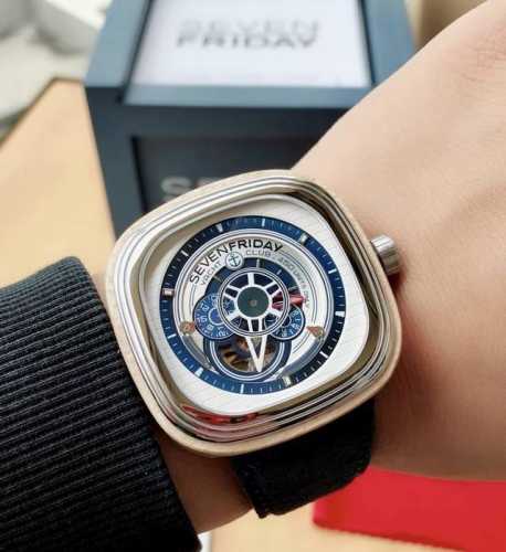 Sevenfriday - Novel design! Wooden bezel! Crafted from Thai peach wood! Blue dia