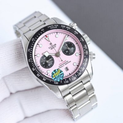 Luxury Lv ring Louis Vuitton old flower letter ring is super beautiful. It is be