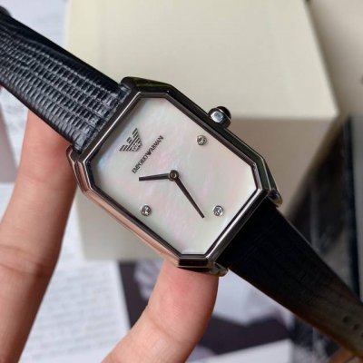 Popular women's watch with all-starry-gaze, 27mm*24mm*7mm dial diameter, natura
