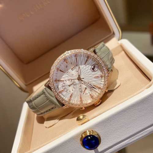 New Arrival - Swarovski - Fashion Watches DDD. This watch, inspired by the icon