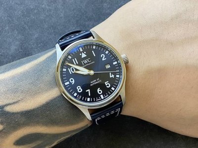 Black gold with 20 Mark upgraded rotating crown arrives! IWC Pilot's Mark 18, m