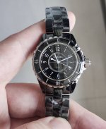 The Chanel J12 ceramic women's wristwatch is indeed very fashionable. The black