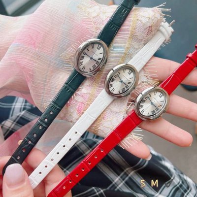 The Baignoire Bathtub Series watch, with its elegant European bathtub shape, per