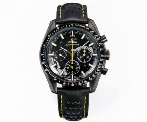 Tw The dial of the Omega Speedmaster Dark Side of the Moon "Apollo 8" is carved