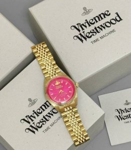 The Empress Dowager Cixi's dragon fruit color watch looks great! The dragon fru