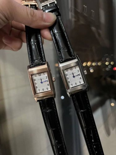 Gold +20 Yi Yangqianxi same style, the new Jaeger-LeCoultre Classic Flip series