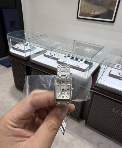 The Longines Little Red is really beautiful! The most popular Longines DolceVita