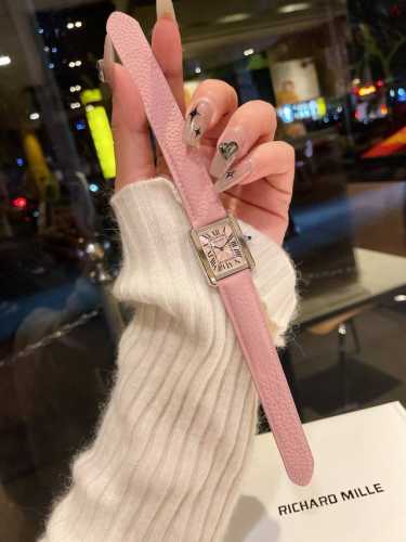 Tank pink entry-level watch, must-have for Chinese Valentine's Day, diamond + 2