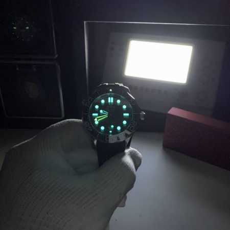 Vs Seamaster Diver M 210.32.42.20.10 1 watch equipped with customized Cal.8800 a - Click Image to Close