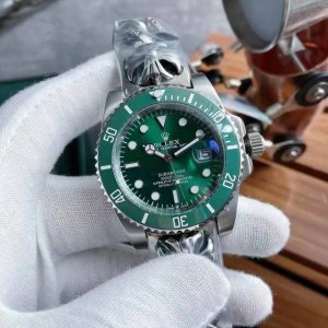 This is a top-tier Rolex Submariner series timepiece. If you don't like seeing