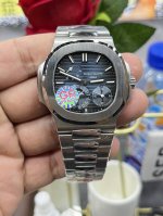 The new Patek Philippe 5712Gr "King of Steel" makes a stunning debut! Super inte