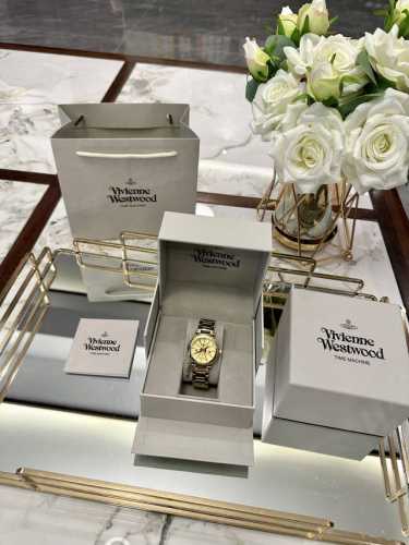 Picture Packaging Spicy Girl Style, Exquisite Small Gold Vivienne Westwood Watch