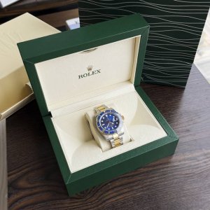 Gold-plated version!! The Rolex Submariner series is a classic timepiece, combi