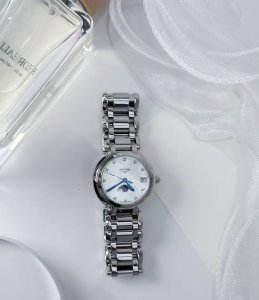 This Longines Heart Moon watch perfectly embodies the soft and romantic essence This Longines Heart Moon watch perfectly embodies the soft and romantic essence