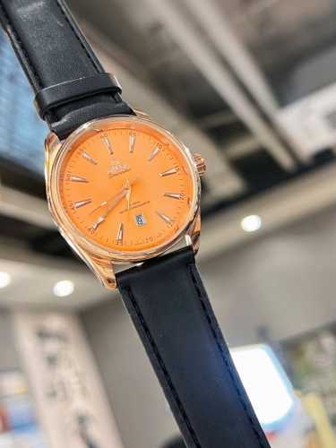 Omega. Seamaster series leather belt for men Accurate timekeeping 1,000 reasons