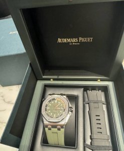 Ap Audemars Piguet Royal Oak Diver 15720 Avocado Green Octagonal Bezel #Ap #Aude