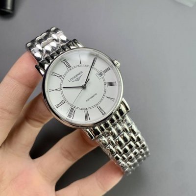 Simple and popular, the Swiss brand Longines is highly sought after for its eleg