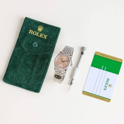 Gold And White Diamonds Of The Same Price 50 Mad 1 1 Perfect Replica Of Rolex Oy