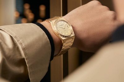 Retro And Fashionable, Popular Among Many Celebrities. Vacheron Constantin Re-La