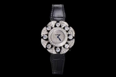 Divas'Dream Bulgari Jewelry Collection! The 33mm dial, paired with a Swiss Eta R