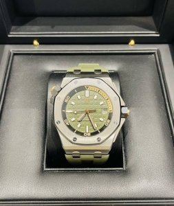 Audemars Piguet Royal Oak 15720St Avocado Green. The Audemars Piguet Royal Oak O