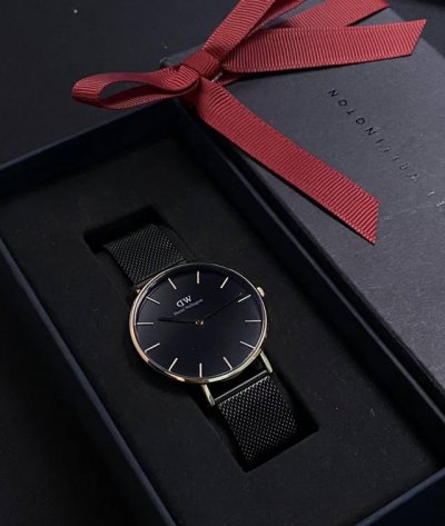Dw Watch | Simple, Light Luxury, High-End. My family recently gave me a watch fo