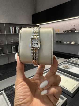 Gold and White Same Price A romantic and luxurious watch, I'm captivated by thi - Click Image to Close