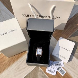 Supports direct shipping from Hong Kong and the US. Authentic products! Comes wi