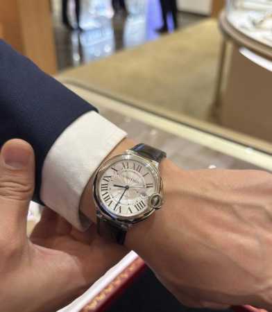 Cartier Ballon Bleu collection, inspired by the Montgomery blue hot air balloon - Click Image to Close