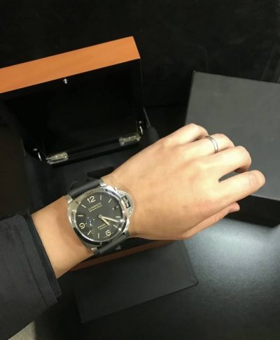 Panerai Luminor, a tough men's watch from Italy. Today, I'm sharing the Pam01312