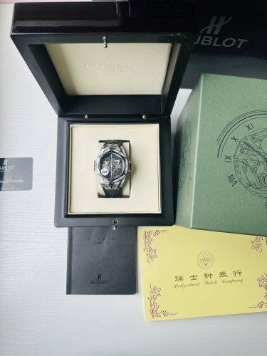 Hbf Factory Hublot The new Big Bang Sang Bleu Ii tattoo watch once again coopera