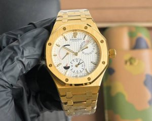Gold +20 New Arrival: Audemars Pigueta Royal Oak Collection. A popular internati