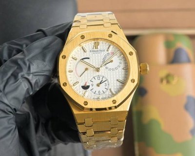 Gold +20 New Arrival: Audemars Pigueta Royal Oak Collection. A popular internati