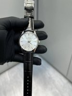 Zf's minimalist, ultra-thin design, the Jaeger-LeCoultre Ultra-Thin Master Q1288