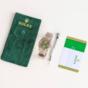 Gold And White Diamonds Of The Same Price 50 Mad 1 1 Perfect Replica Of Rolex Oy