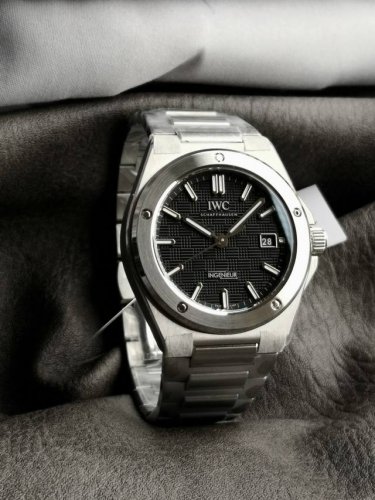 V7 Factory Seven-Star Recommendation: Ingenieur Watch DDD. Iwc unveiled the next