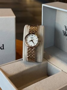 White Gold Diamond + 30 Tissot Cute Quartz Women's Watch. This series of watche