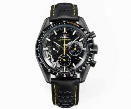 Tw The dial of the Omega Speedmaster Dark Side of the Moon "Apollo 8" is engrave - Click Image to Close
